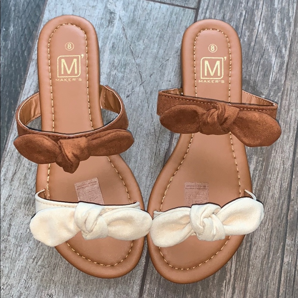 Maker’s brand bow sandals 8